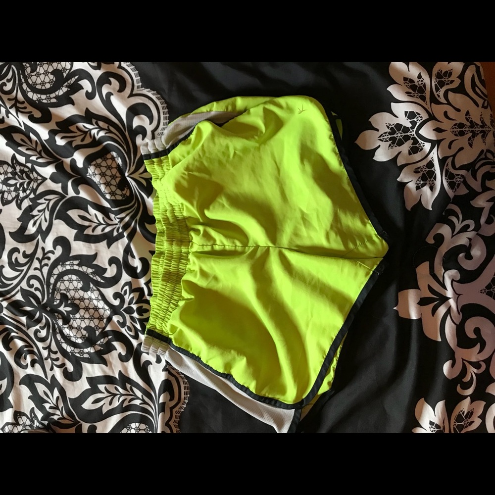 Shorts Size M(8-10)